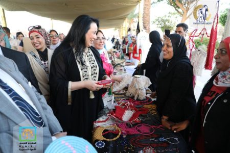 القومي للمرأة يشارك في فعاليات معرض المنتجات والسلع التراثية على هامش المهرجان الدولي السابع للأم المثالية