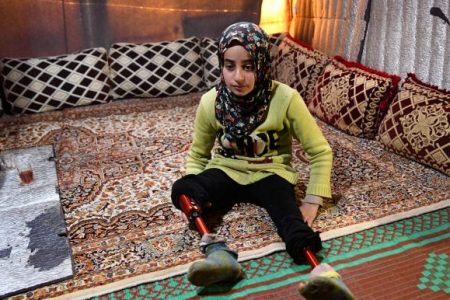 شكاوى من إهمال وعزلة اجتماعية للإناث المعوقات في إدلب