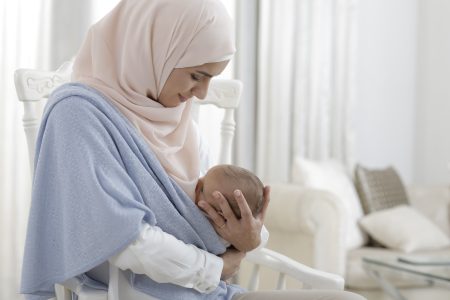 نصائح للأمهات المرضعات للحفاظ على رطوبتهن