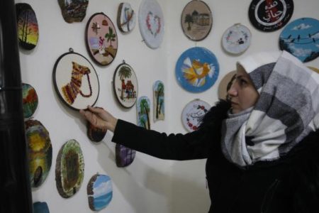 نساء إدلب يتضامنّ فنياً مع الفلسطينيات في غزة
