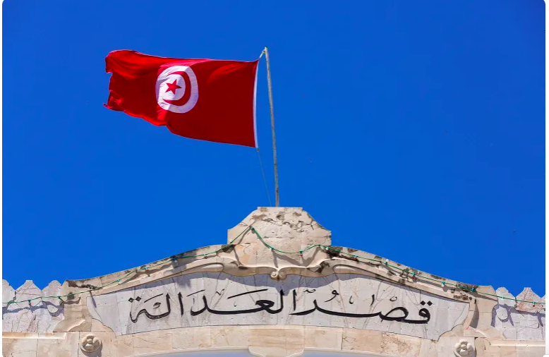 جدلٌ تونسيٌّ حول “الطلاق بلا قاض“