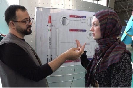 صحفية أمريكية: التضامن والصمود هما سر نجاح الشعب الإيراني ضد الصهيونية والإمبريالية