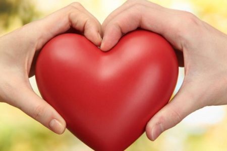 سرّ خلود الحب في ظل الدعم الدائم من الزوج