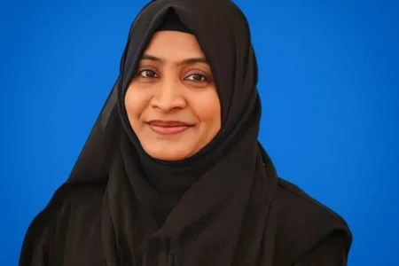 أول مستشارة قانونية مسلمة من قرية سوبارا في ماهاراشترا تحقق تفوقًا دراسيًا بارزًا