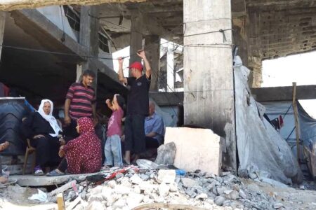 أصوات من غزة: حكايات أمهات يكافحن للبقاء على قيد الحياة في خضم الجوع واليأس