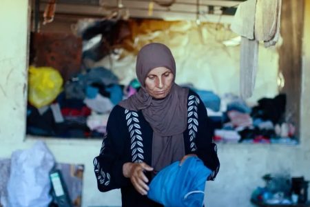 الغزاوية أم محمد: أبنائي يواجهون موتا بطيئا جراء الحصار