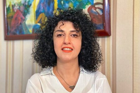 نرجس محمدي وجائزة السلام الكاذبة