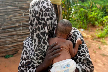 النساء والأطفال يدفعون الثمن الأكبر.. تقرير دولي يوثق تدهور الوضع الصحي في السودان