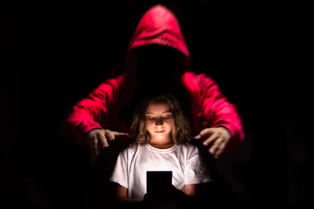 الإنترنت ليس آمنا للأطفال.. ضجة في البرازيل بعد بث فيديو يكشف ممارسات صادمة
