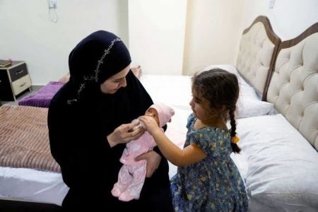 الإهمال وقلة الخبرة الطبية يهددان حياة النساء الحوامل في العراق
