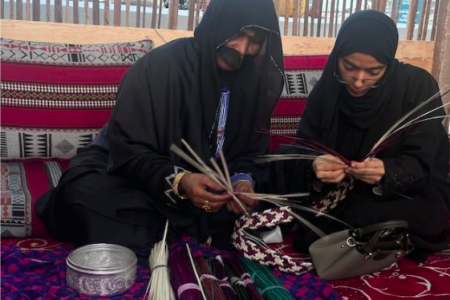 معهد الشارقة للتراث يحتفي بإسهامات المرأة الإماراتية في الحرف التقليدية