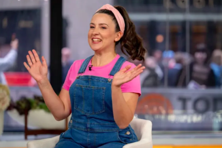 السيدة راشيل… “امرأة العام” التي حملت قضية أطفال غزة من التعليم إلى ساحات الدفاع الإنساني