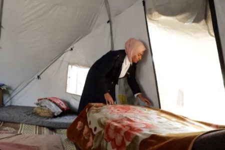 ملك فياض: طالبة غزة التي انتزعت التفوق الأكاديمي من قلب النزوح والجوع