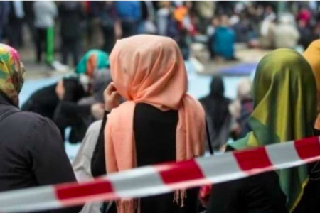 البرلمان النمساوي يقر حظر النقاب في المدارس للفتيات دون سن الرابعة عشرة: جدل حقوقي