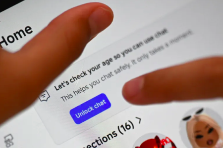 “إكس” تنصاع للحظر الأسترالي: قيود صارمة على استخدام المراهقين لشبكات التواصل الاجتماعي